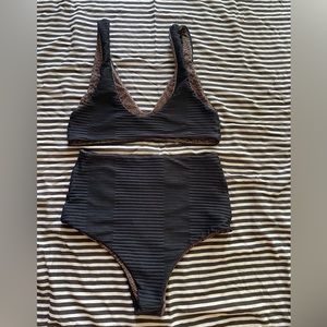 Dual ribbed coal set